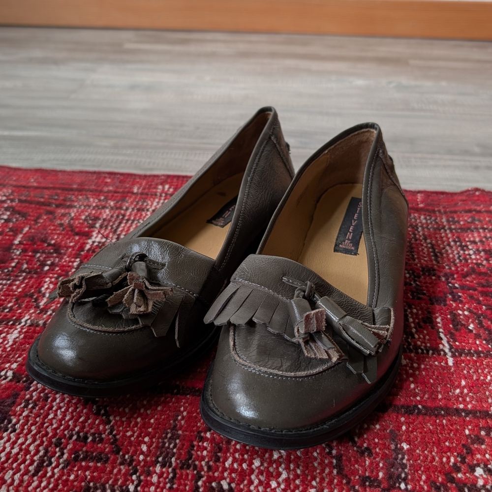 Vtg Steve Madden Oxford Women's Gray Loafers with Tassels